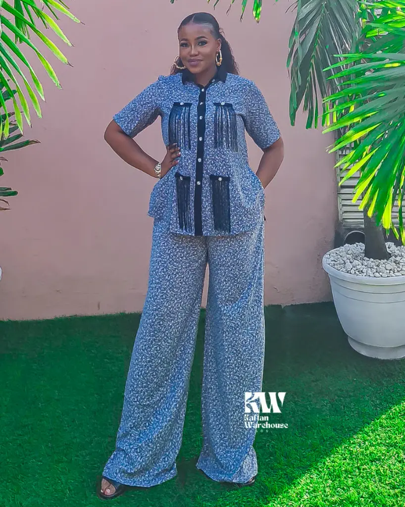 Livia fringe 4.webp